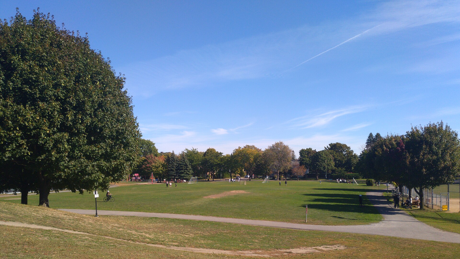 Green space at Parc Hampstead · 2025